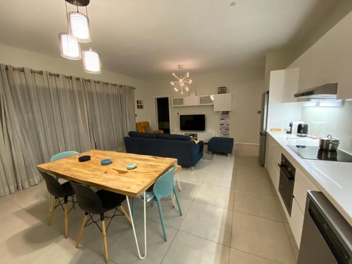 Beachcove Apartment 2 Pereybere Beach Εξωτερικό φωτογραφία