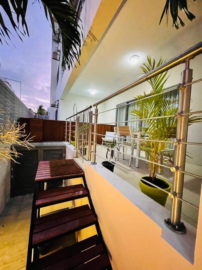 Beachcove Apartment 2 Pereybere Beach Εξωτερικό φωτογραφία