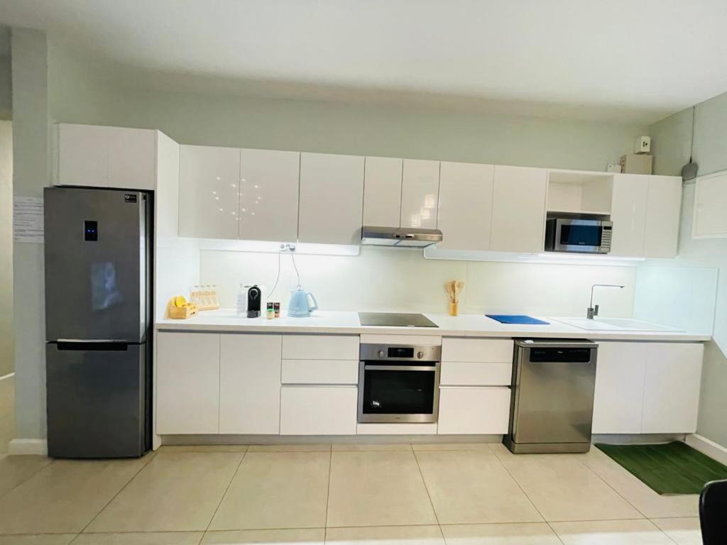 Beachcove Apartment 2 Pereybere Beach Εξωτερικό φωτογραφία